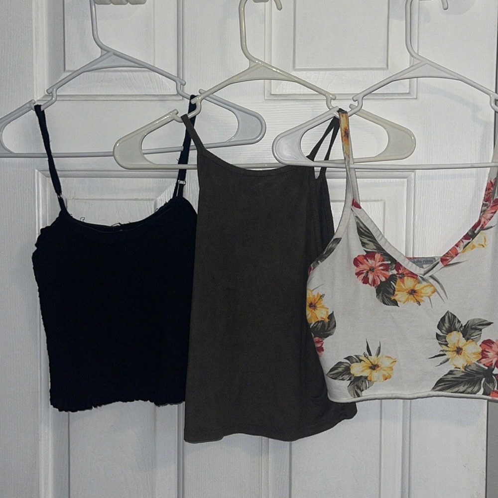 Crop top bundle x3